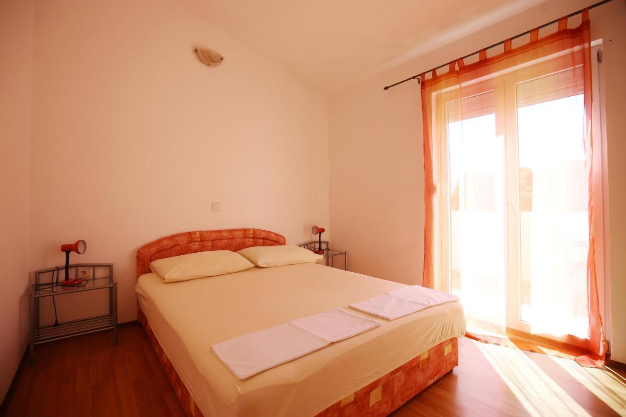 Apartmani Buca Biograd Na Moru Esterno foto