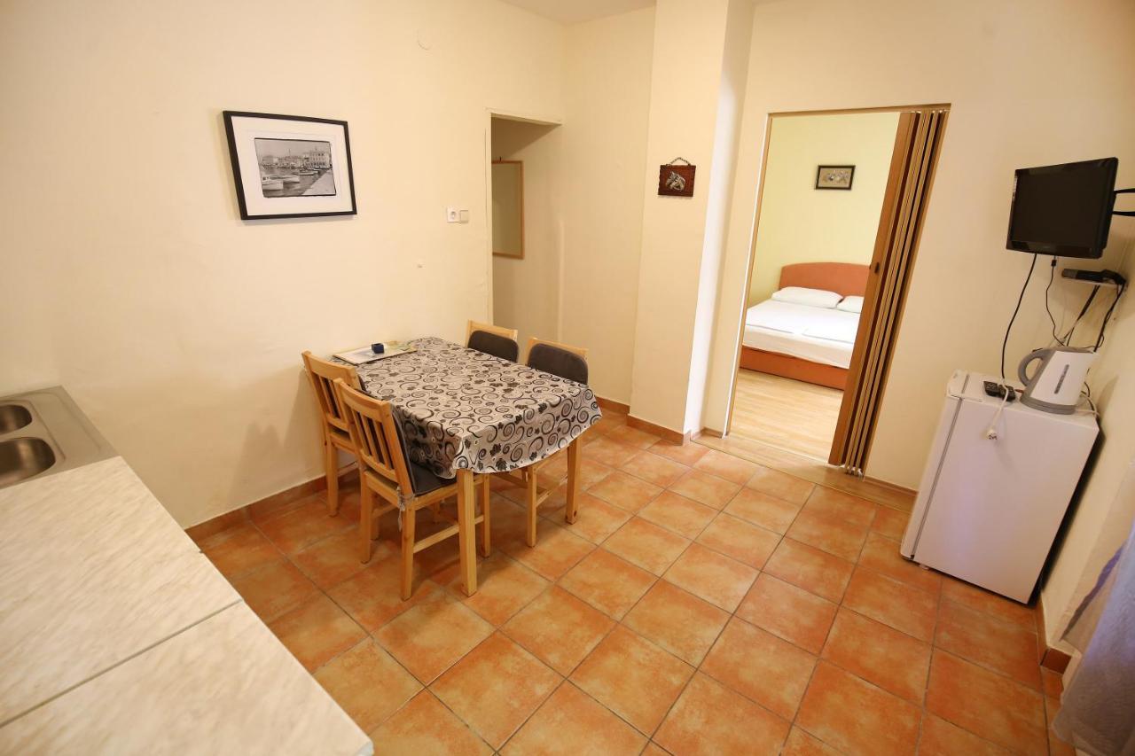 Apartmani Buca Biograd Na Moru Esterno foto
